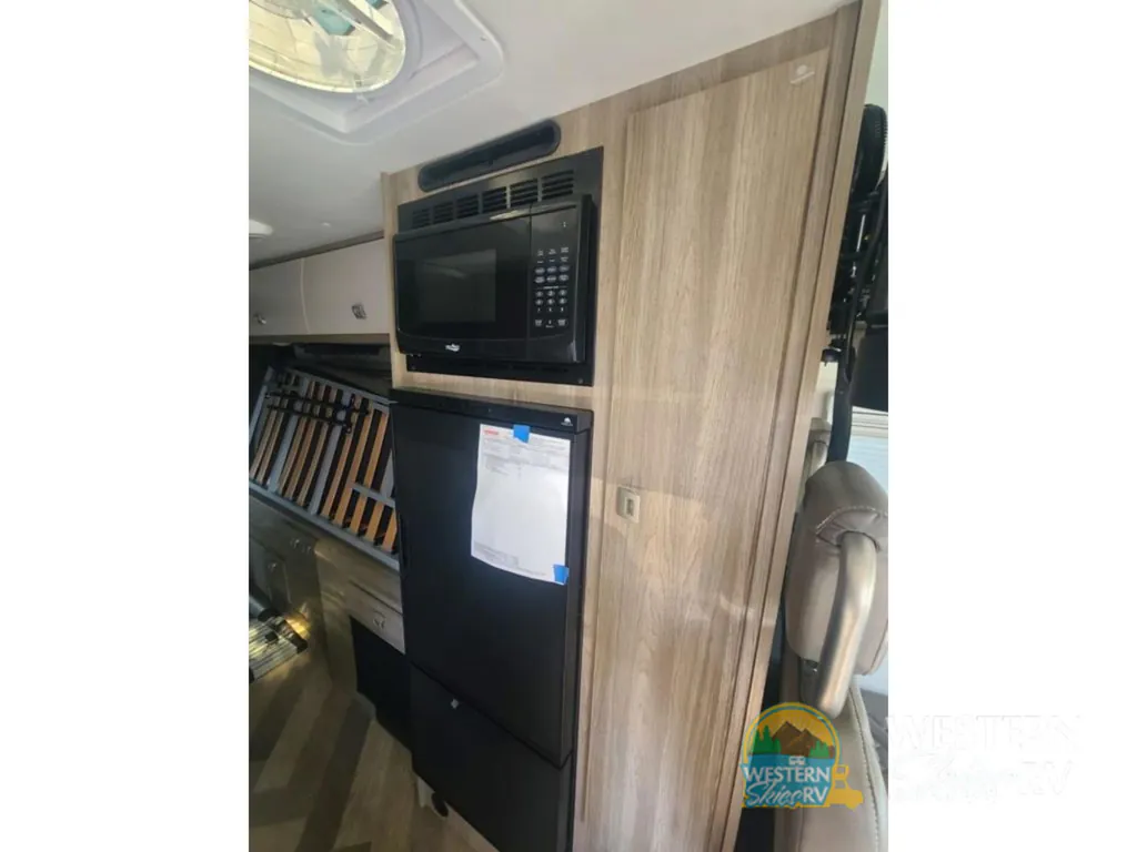 2025 Winnebago Travato 59G, Photos photo 11