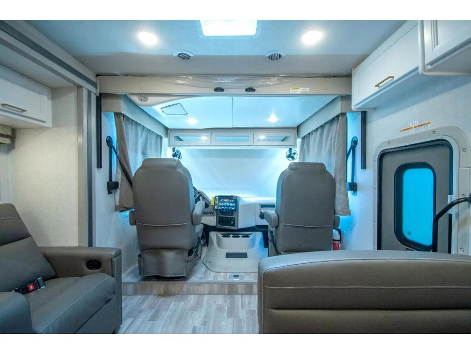 2026 Thor Motor Coach Windsport 29L - Photo 4