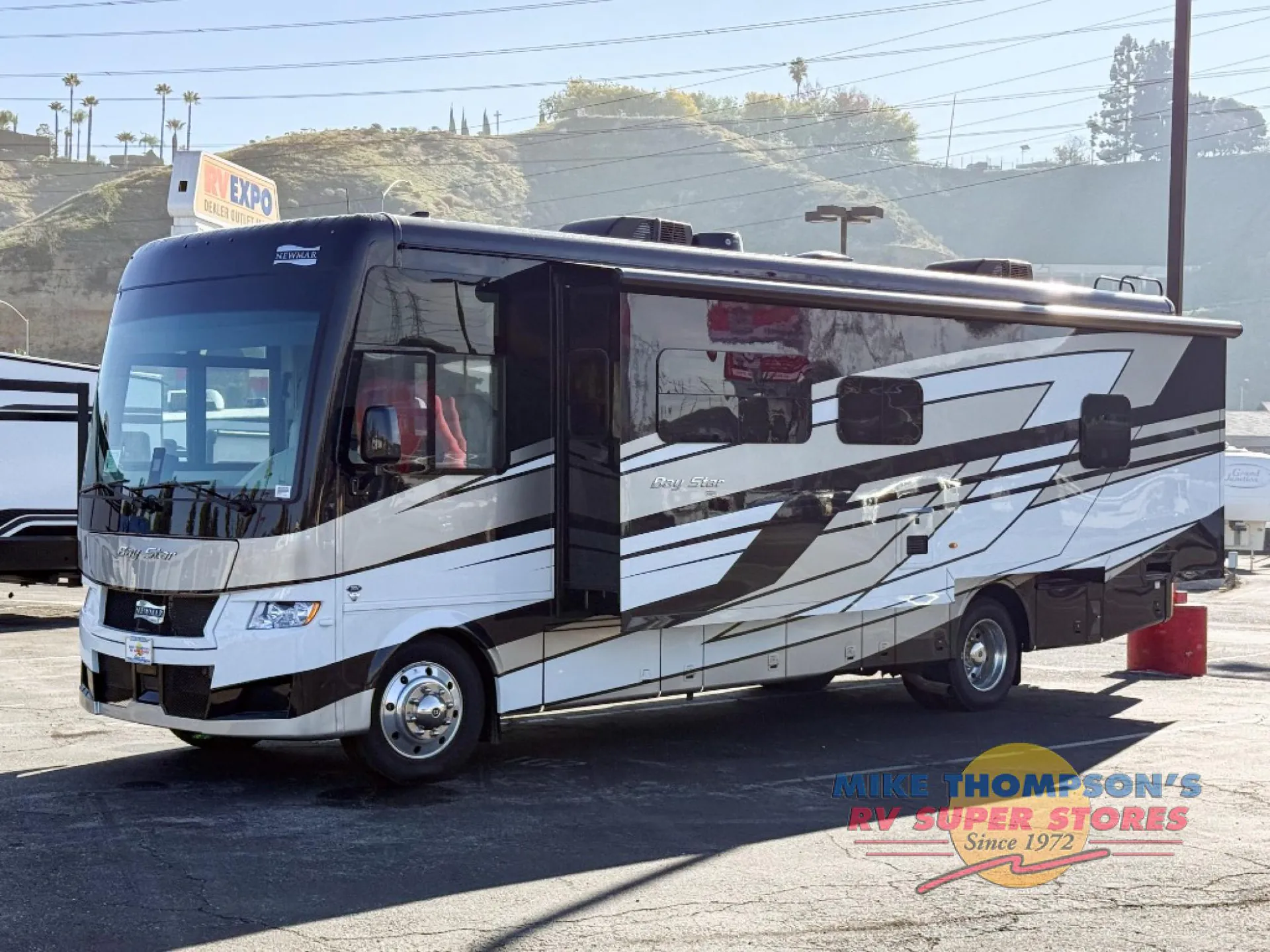 2026 Newmar Bay Star 3225 - Photo 4