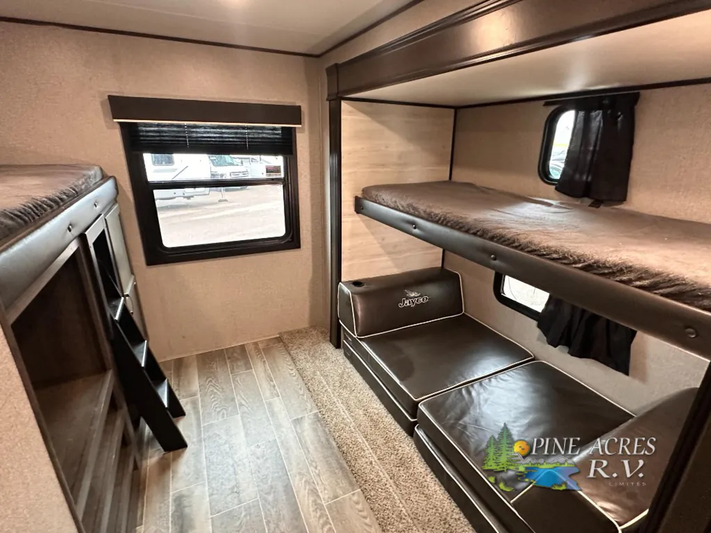2021 Jayco Jay Flight SLX 8 324BDS, Photos photo 16