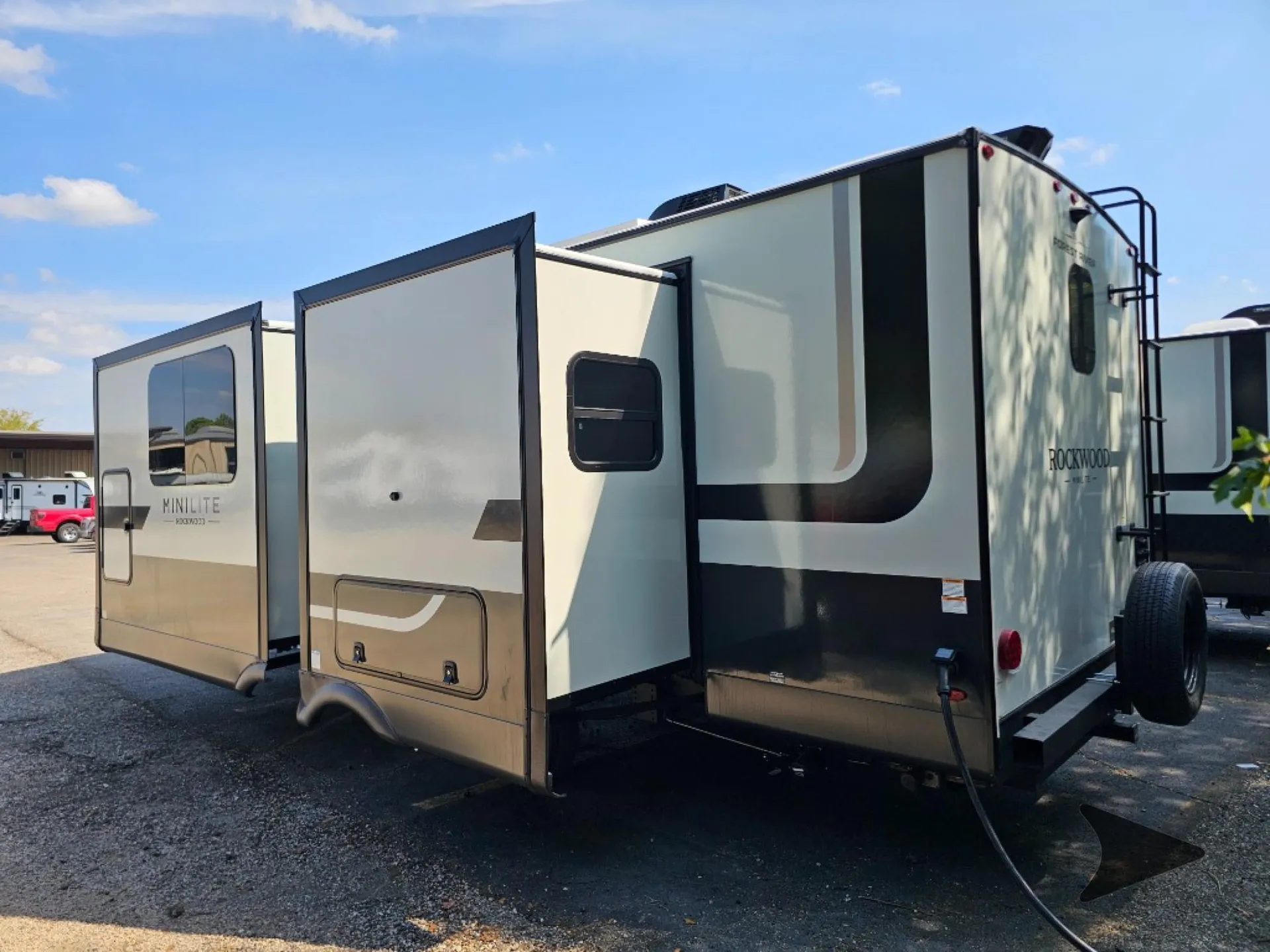 2027 Forest River Rockwood Mini Lite 2523MBR — Photo 6