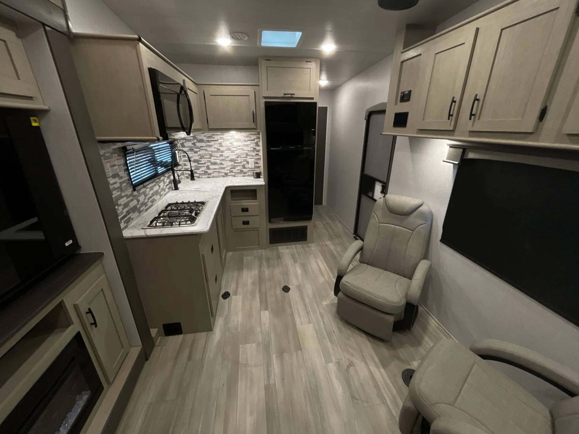 2024 Forest River Shockwave 2700RLS — living area main