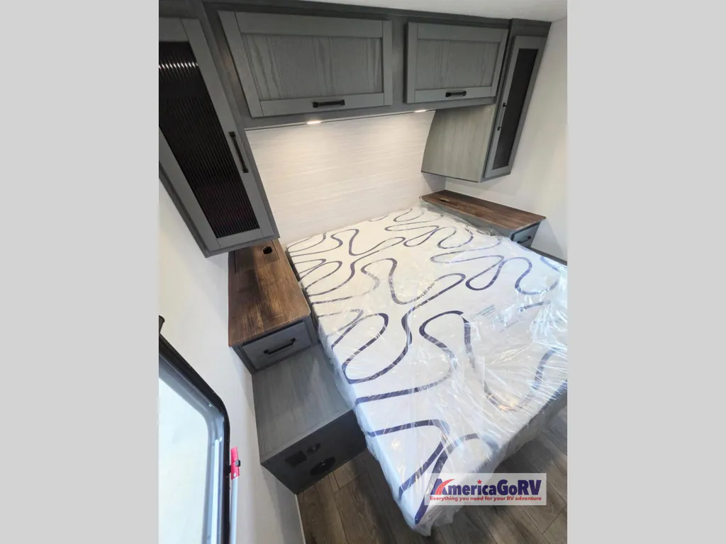 2027 Forest River Solaire Lite 302BHS, Photos photo 26