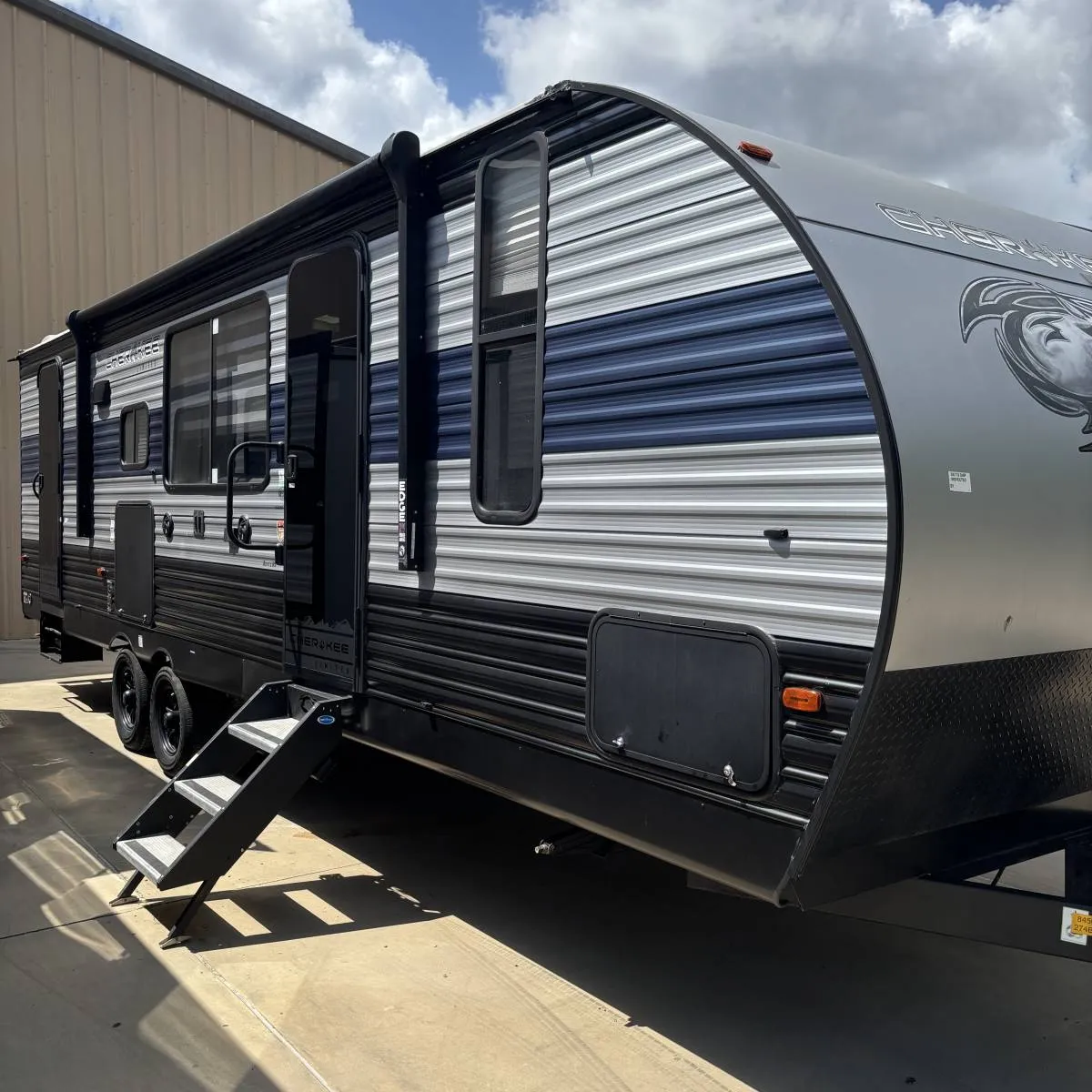 2022 Forest River Cherokee Limited 274BRB - Photo 2