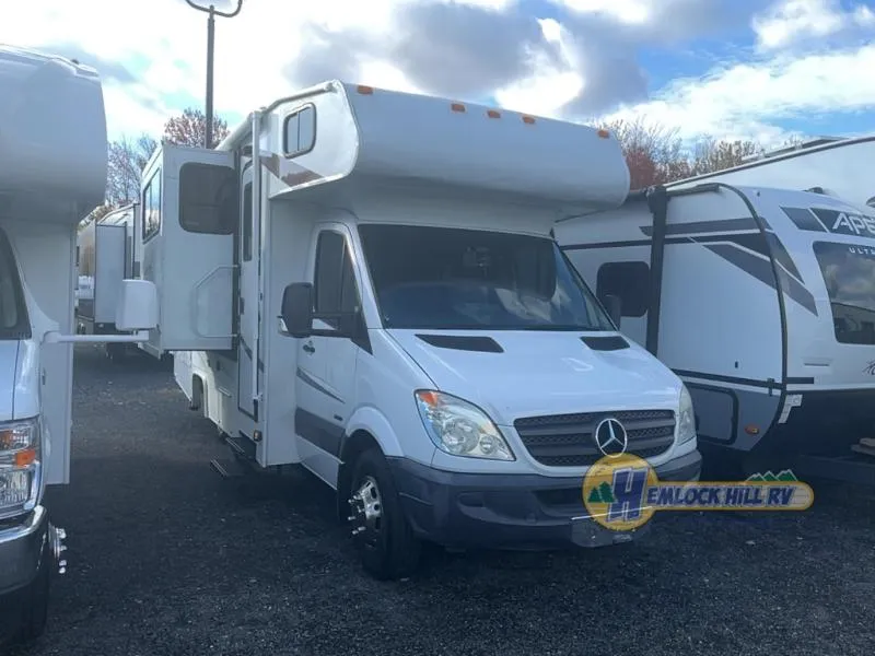 2009 Coachmen Freelander 2100CB - Main photo