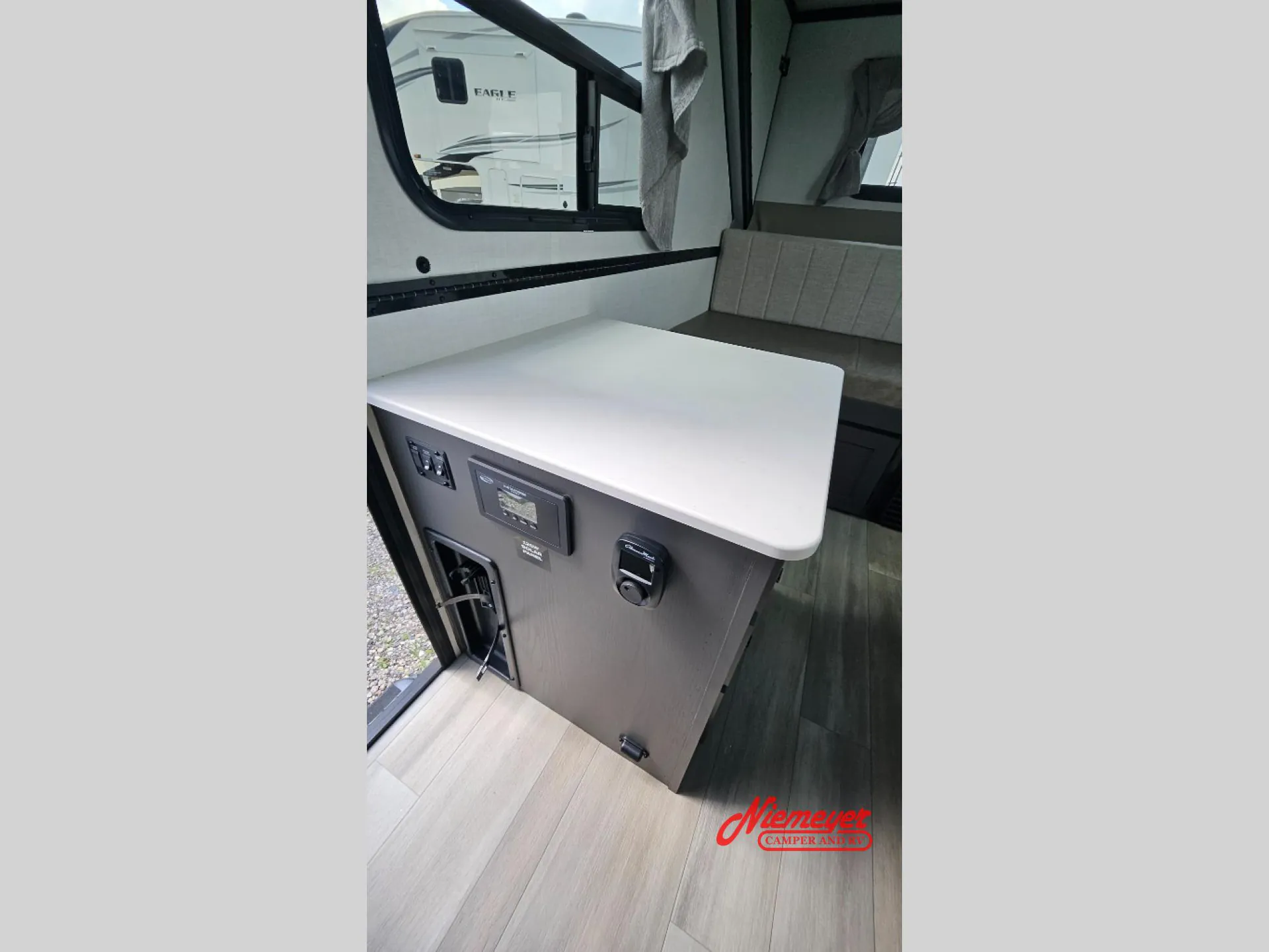 2026 Forest River Rockwood Hardside Series A121FD — Photo 7