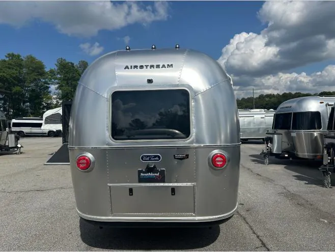 2026 Airstream World Traveler 22RB - Photo 4