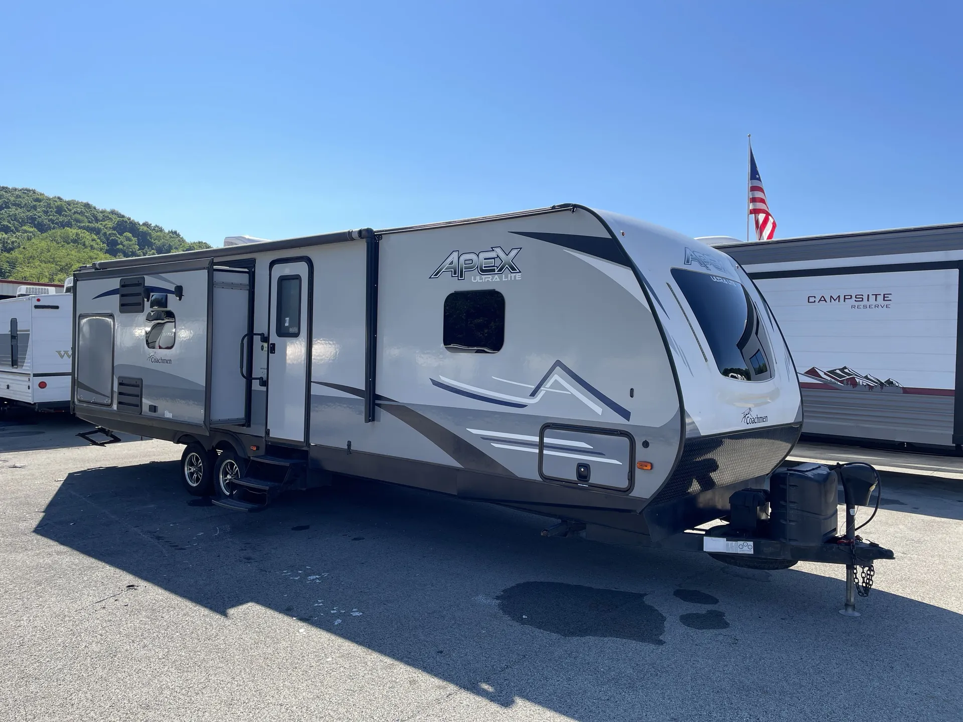 2019 Coachmen Apex 293RLDS - Photo 2