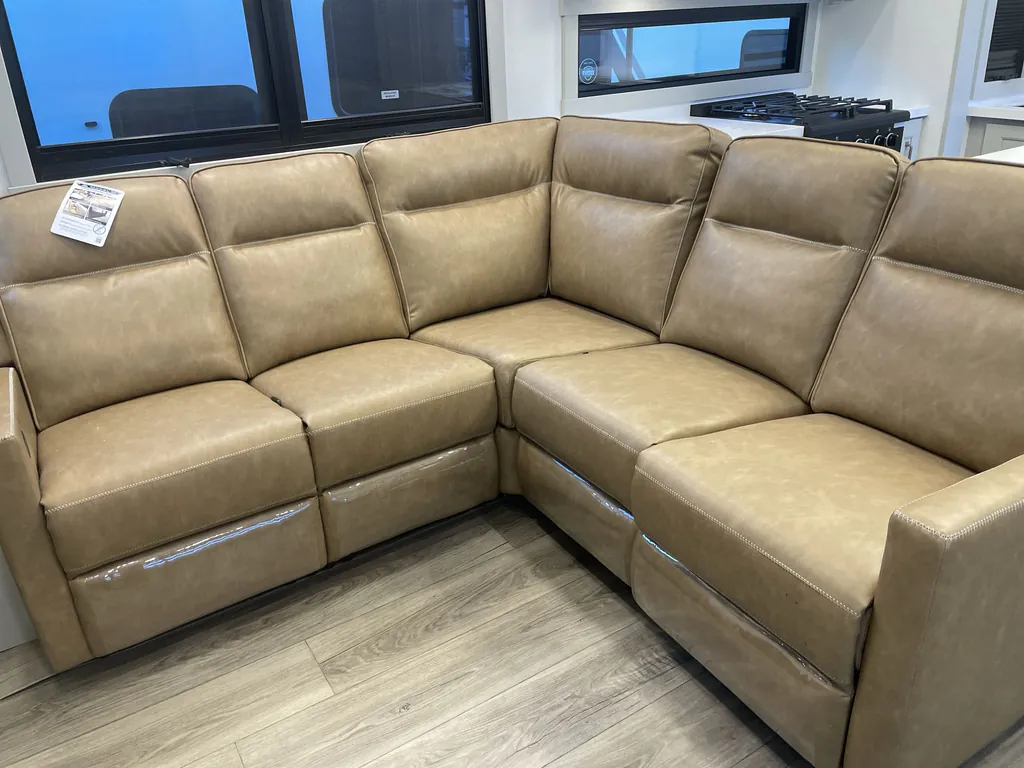 2026 Brinkley Model G 4150, Photos photo 14