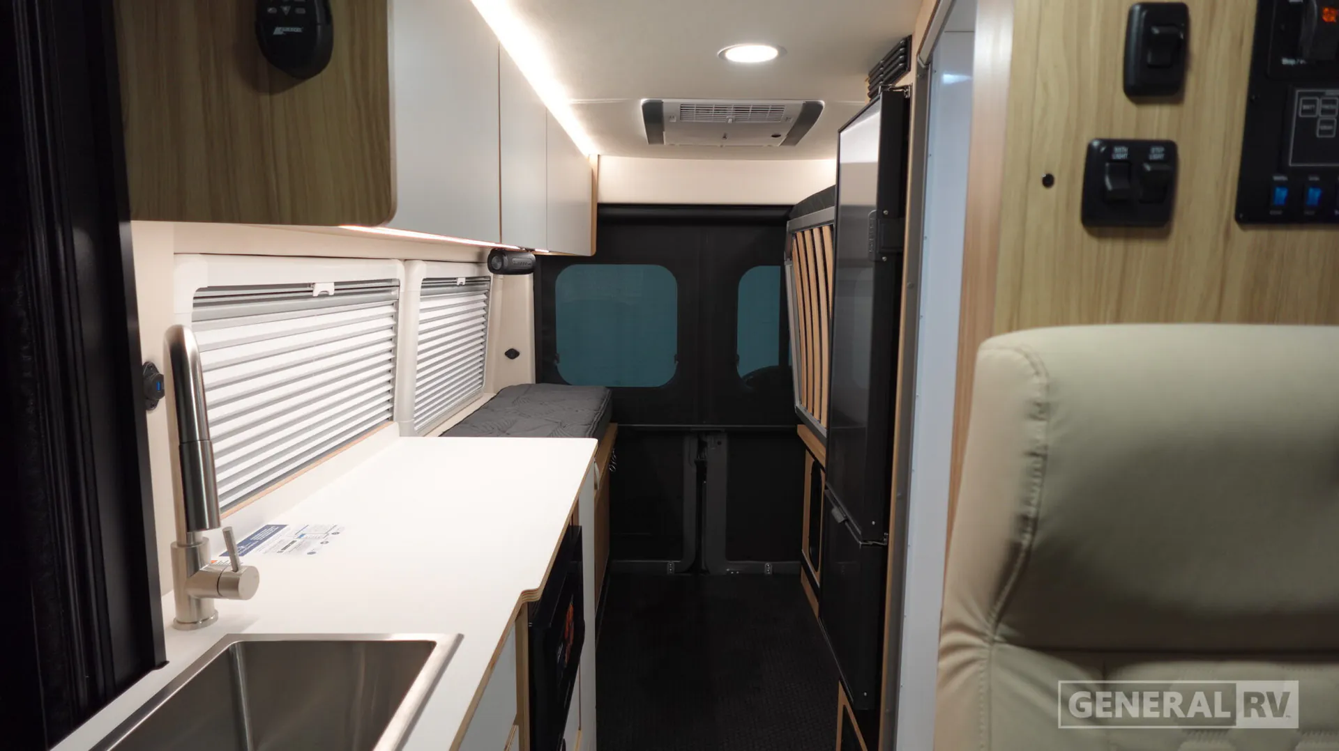2027 Coachmen Pixel 20M - Photo 3