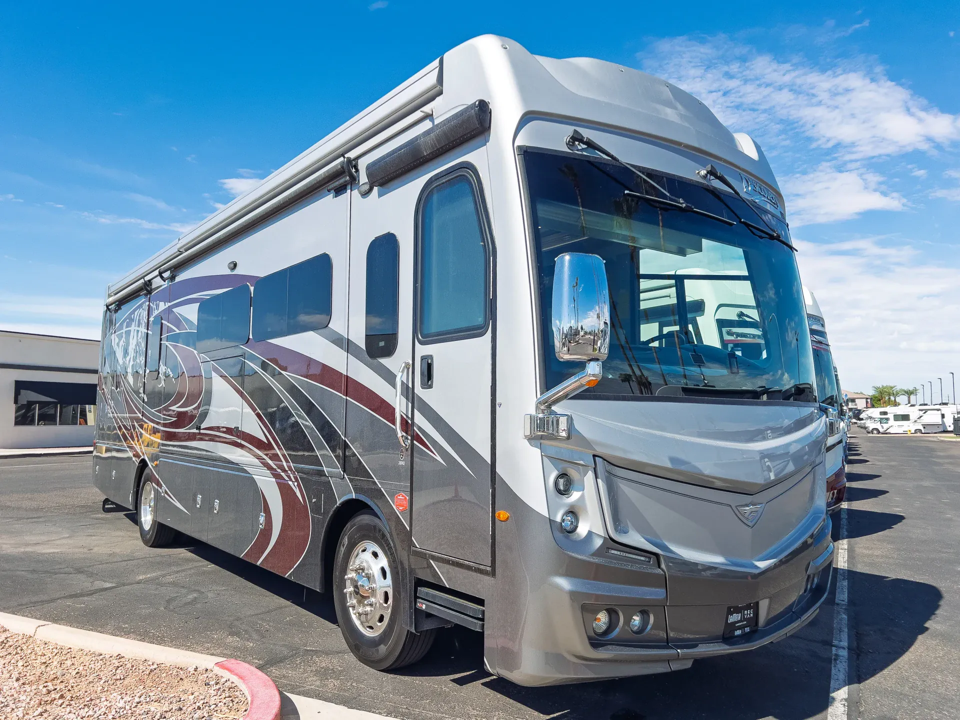 2022 Fleetwood Discovery LXE 36HQ - Photo 2