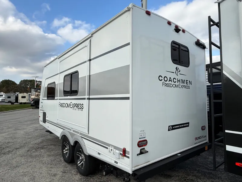 2026 Coachmen Freedom Express Select 18SE, Photos photo 31