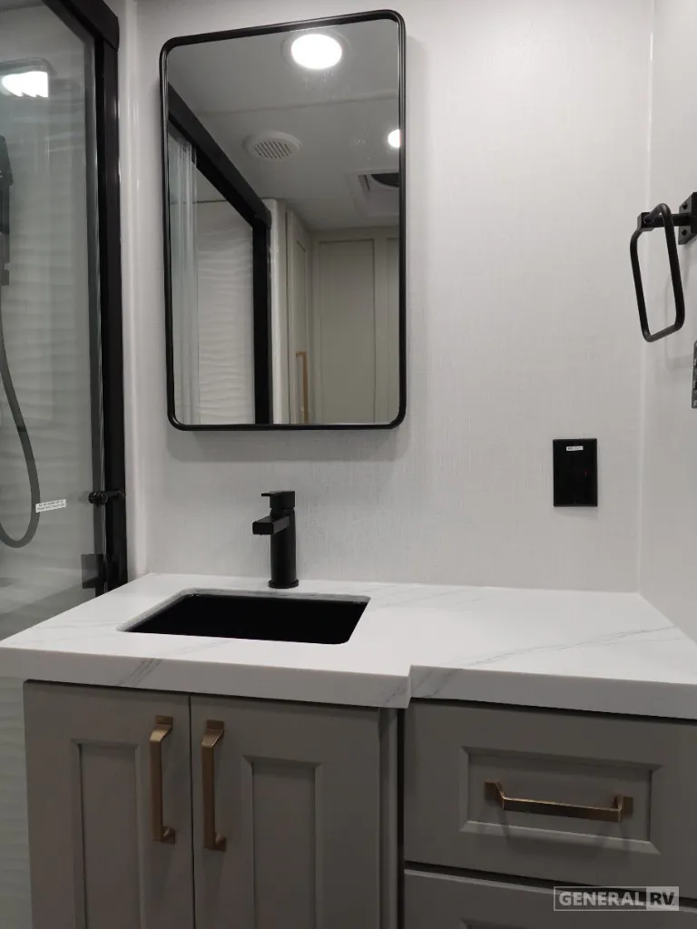 2025 Brinkley Model G 3250, Photos photo 19