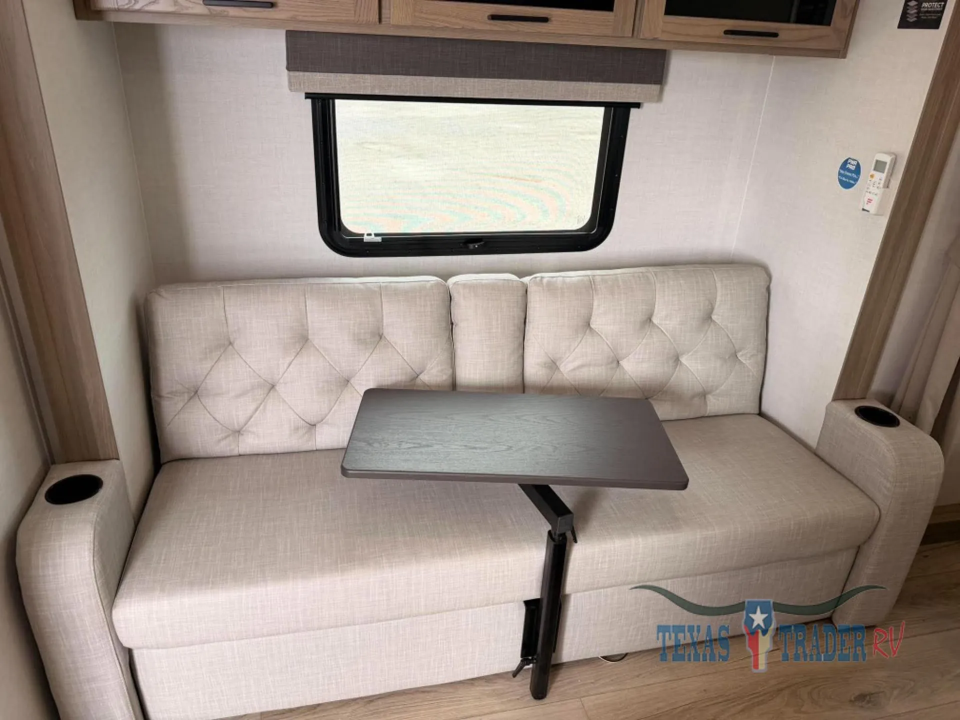 2027 Forest River Rockwood Mini Lite 2109S — Photo 7