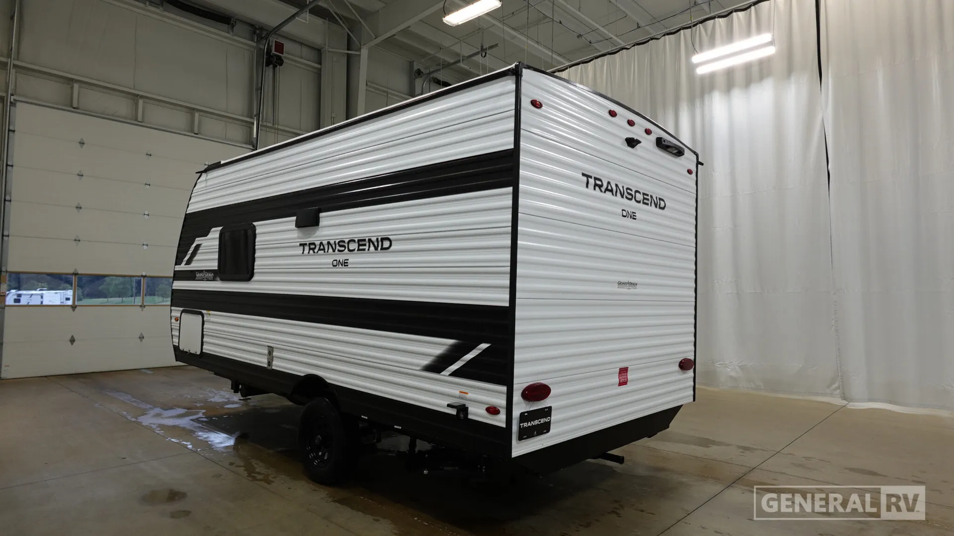 2027 Grand Design Transcend One 151RB - Photo 4