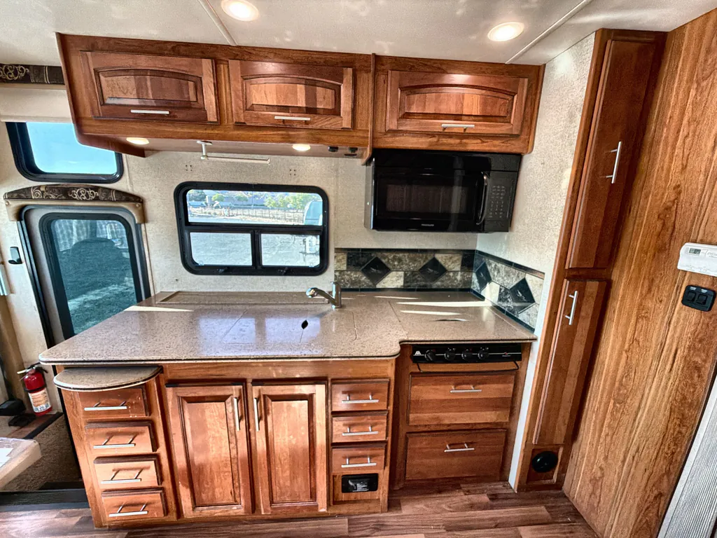 2016 Jayco Precept 29UR, Photos photo 29