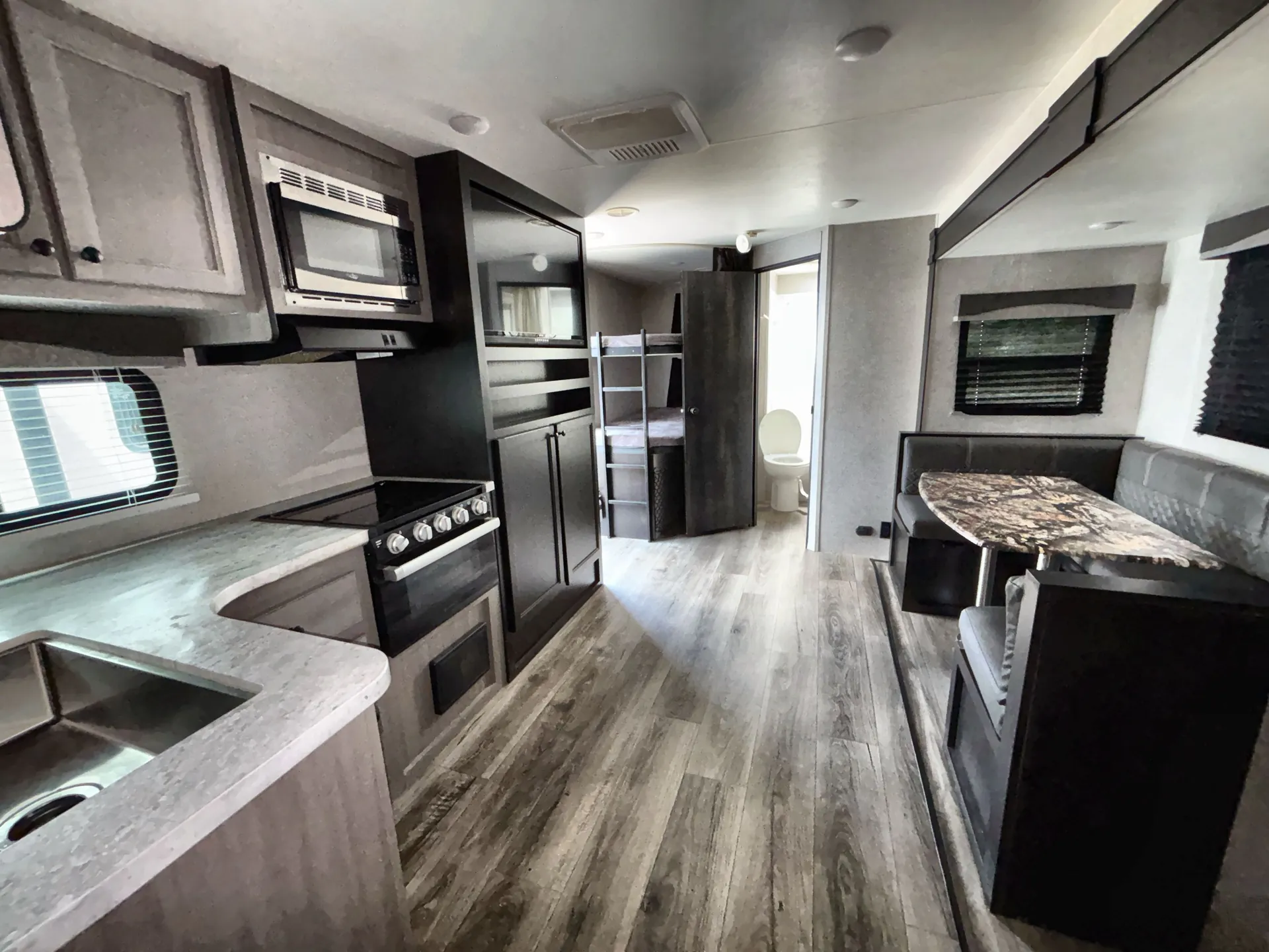 2021 Starcraft Super Lite 241BH — living area main
