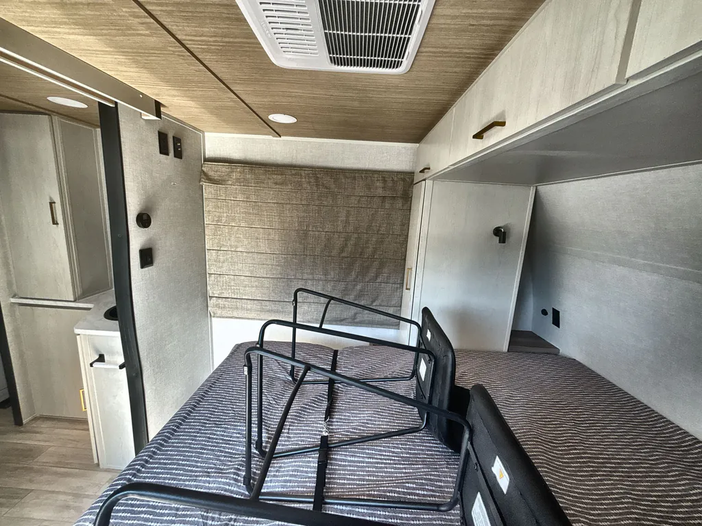 2026 Forest River Vibe Extreme Lite 2400RB, Photos photo 15