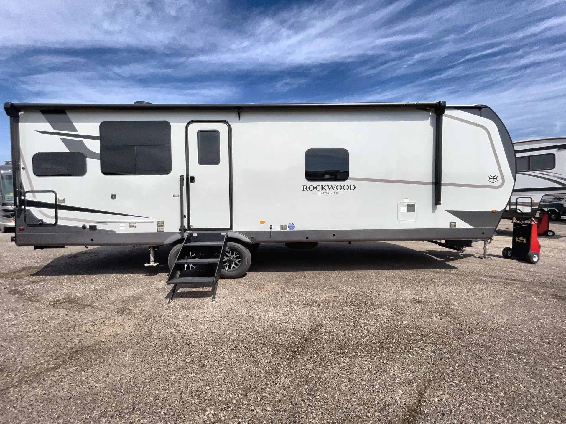 2027 Forest River Rockwood Ultra Lite 2711RK — campside
