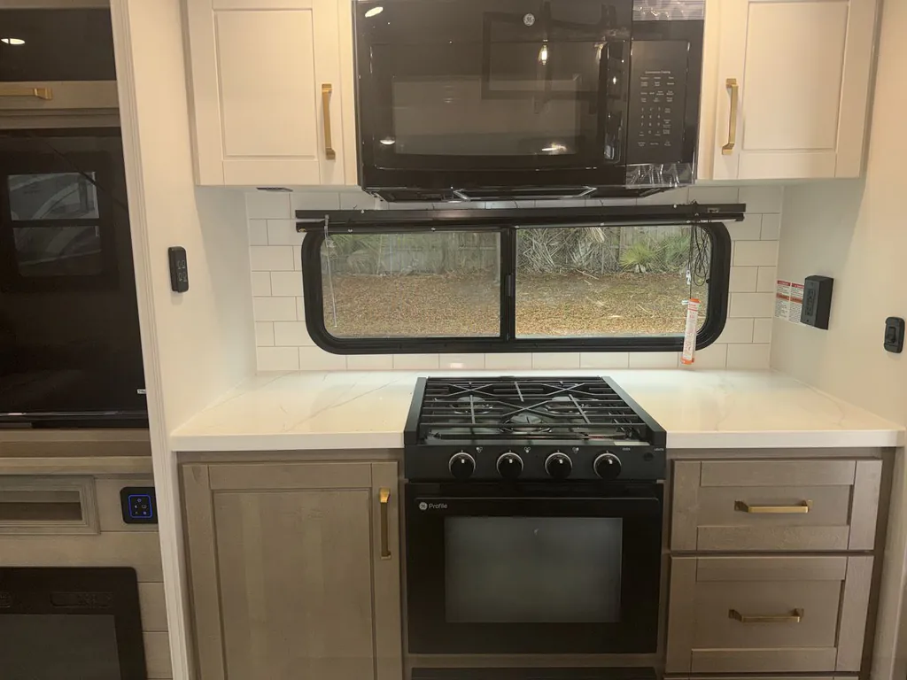 2026 Jayco Eagle 321RSTS, Photos photo 12