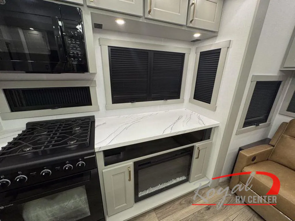 2026 Brinkley Model G 3520, Photos photo 23