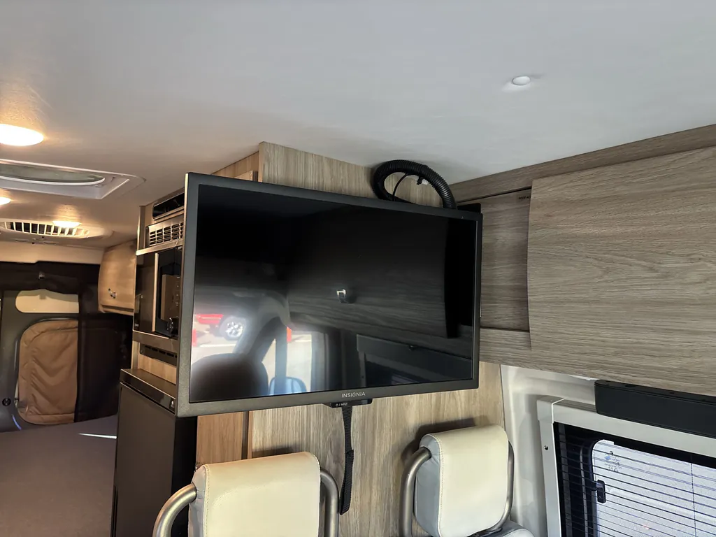 2025 Winnebago Travato 59G, Photos photo 14