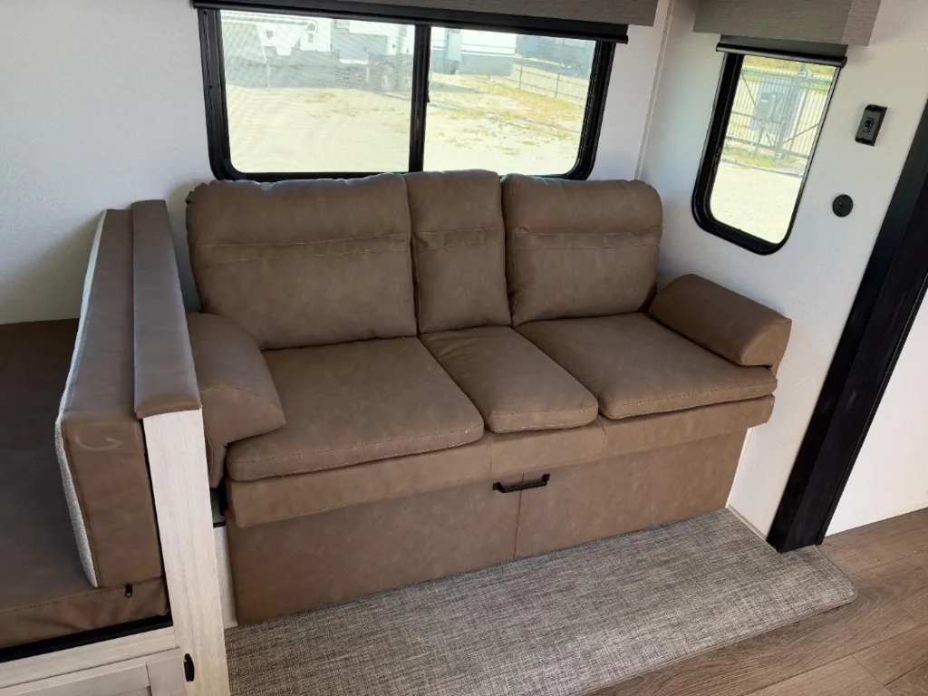 2027 Forest River Puma 32BHQS, Photos photo 14