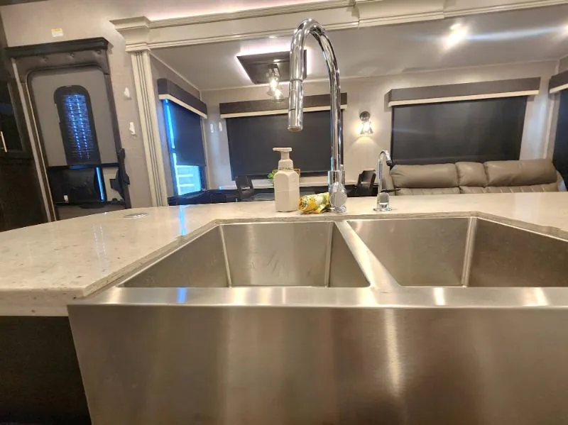 2021 Jayco Pinnacle 36FBTS, Photos photo 30