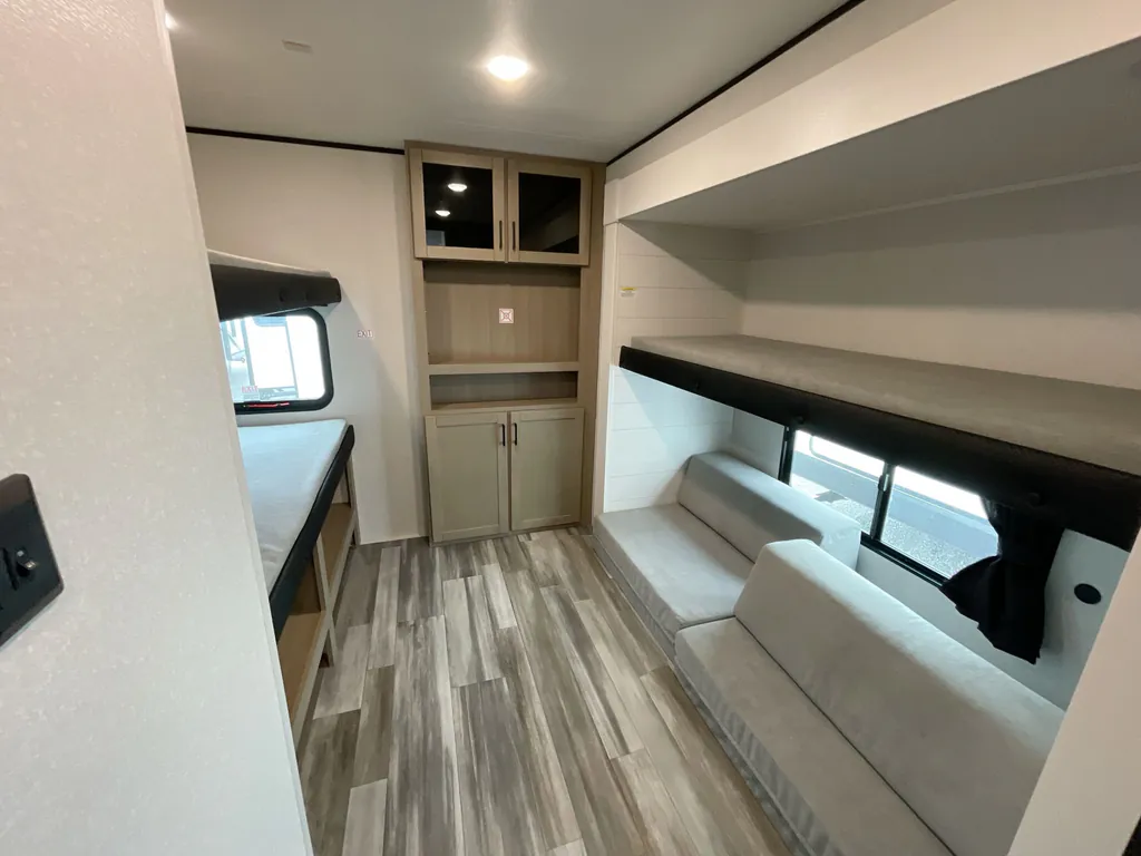2026 Jayco Jay Flight SLX 321BDS, Photos photo 32