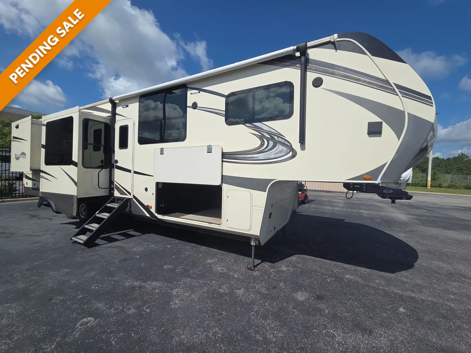 2022 Grand Design Solitude 390RK - Photo 2