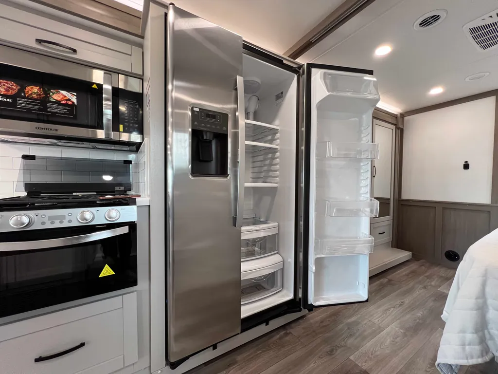 2027 Entegra Coach Vision XL 36C, Photos photo 15