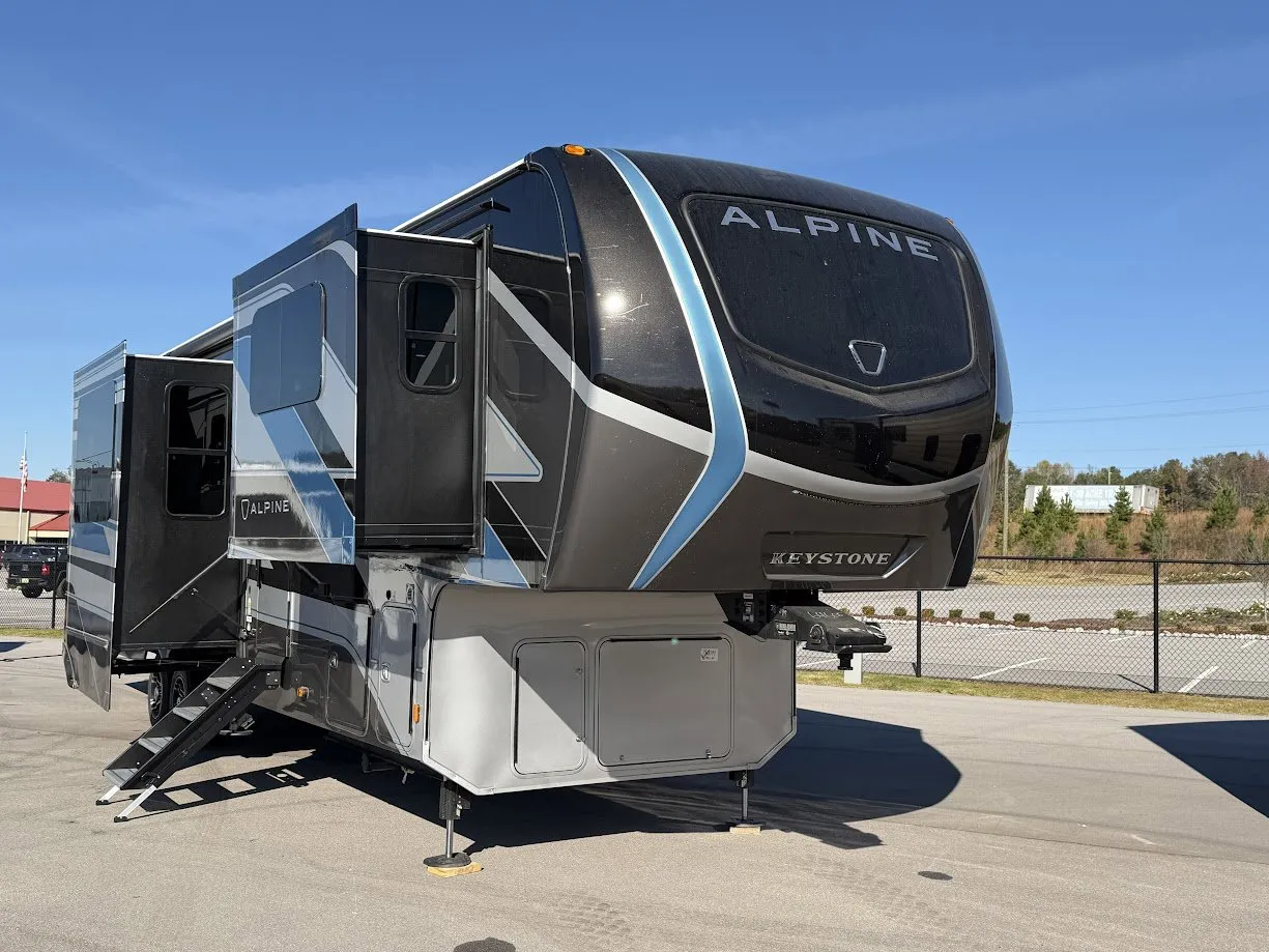 2026 Keystone Alpine 3710FL - Photo 2