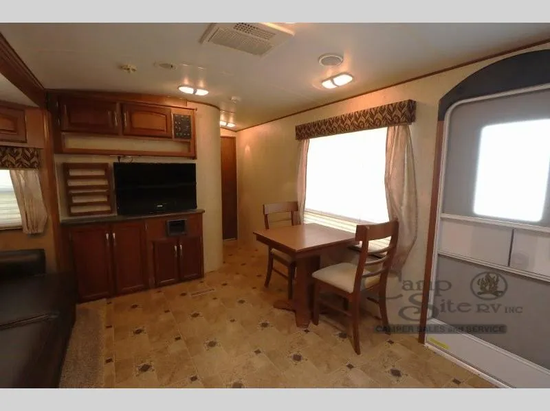 2012 Winnebago Industries Towables ONE 26RK - Photo 2