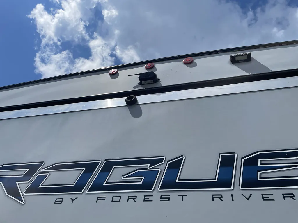 2021 Forest River Vengeance Rogue 26V, Photos photo 22