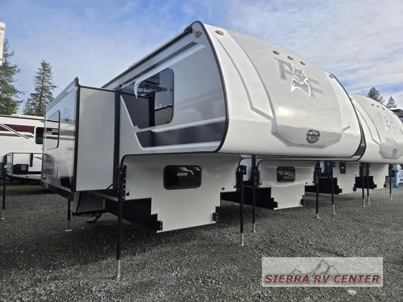 2026 Northwood Arctic Fox Camper 990 - Photo 2