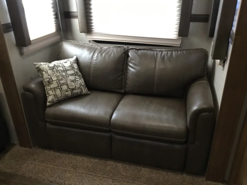 2018 Forest River RV Rockwood Signature Ultra Lite 8298WS - Photo 4