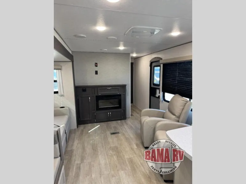 2027 Coachmen Catalina Legacy Edition 283RKS - Photo 3