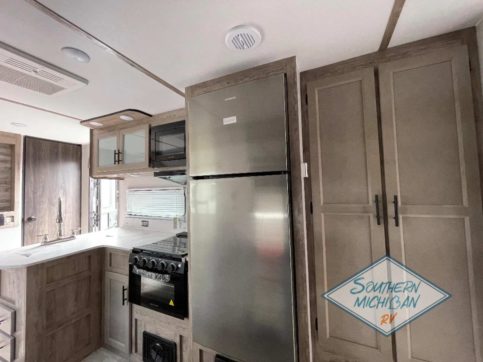 2023 Gulf Stream RV Ameri-Lite Ultra Lite 268BH - Photo 4