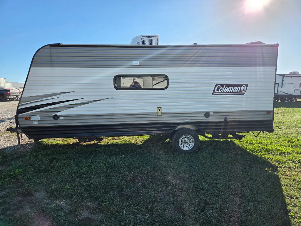 2021 Dutchmen Coleman Lantern LT 18BH, Photos photo 5