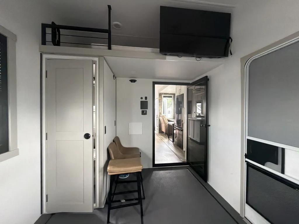 2025 Brinkley Model G 3950, Photos photo 20
