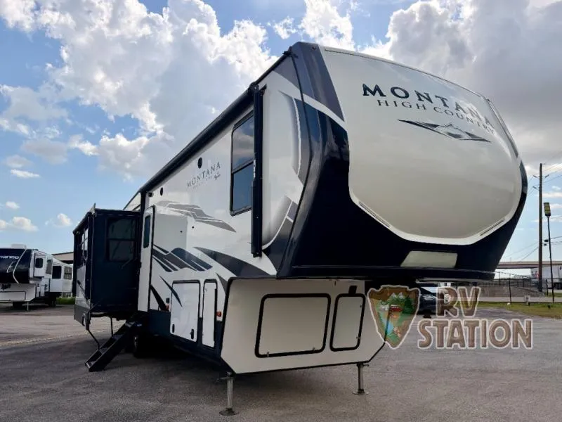 2020 Keystone Montana High Country 331RL - Photo 2
