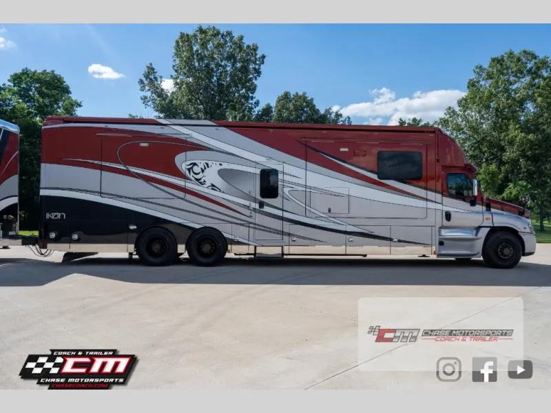 2019 Renegade IKON - Photo 2