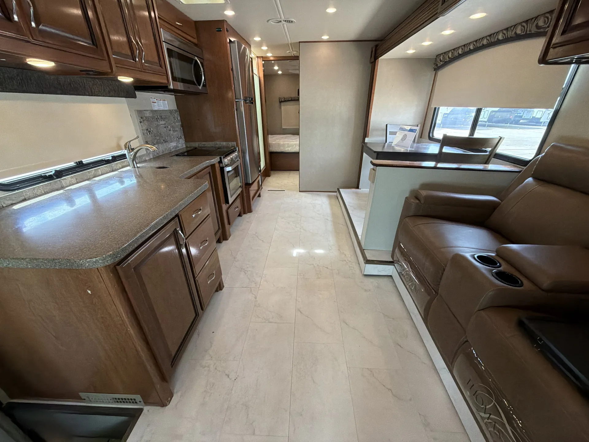 2017 Fleetwood Jamboree 31U — living area main