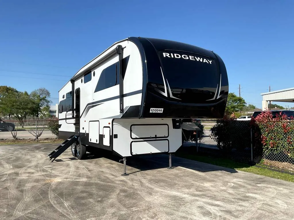 2025 KZ RV Ridgeway 27RK - Photo 4