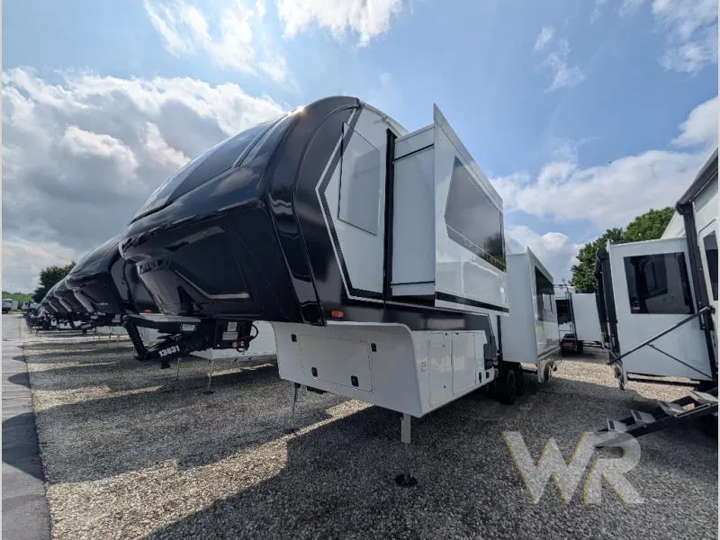2027 Brinkley Model Z 2900 - Photo 4