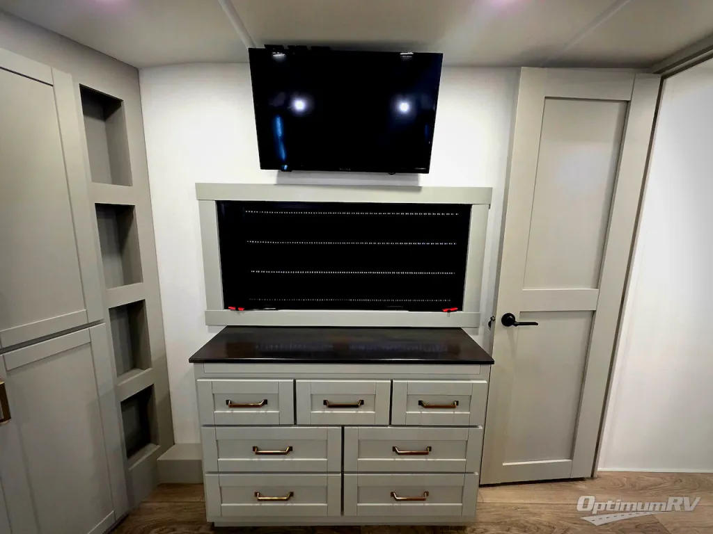 2025 Brinkley Model Z 3300, Photos photo 18