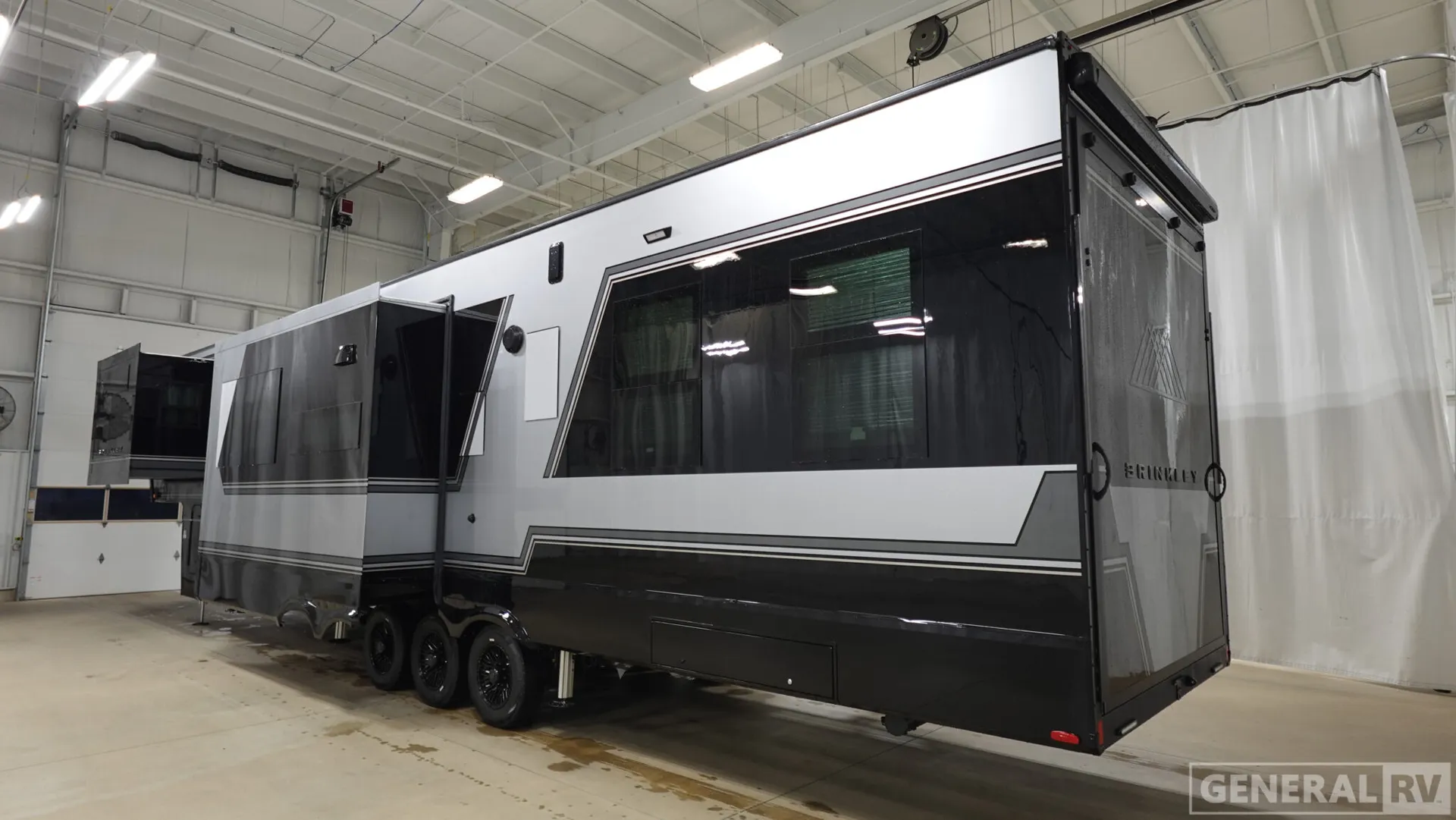 2026 Brinkley Model G 3950 - Photo 4