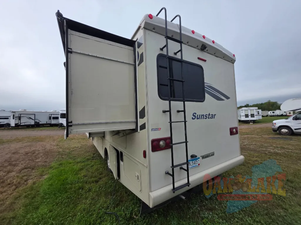 2018 Winnebago Sunstar 27P, Photos photo 41
