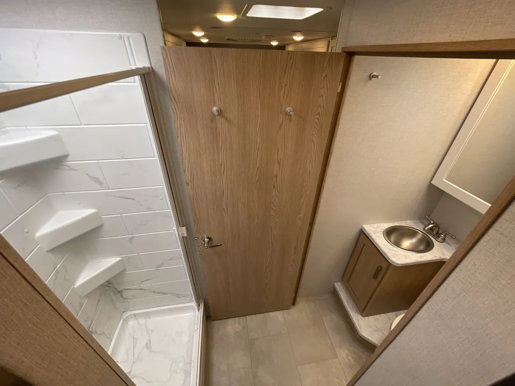 2026 Thor Motor Coach Freedom Elite 28HZ, Photos photo 20