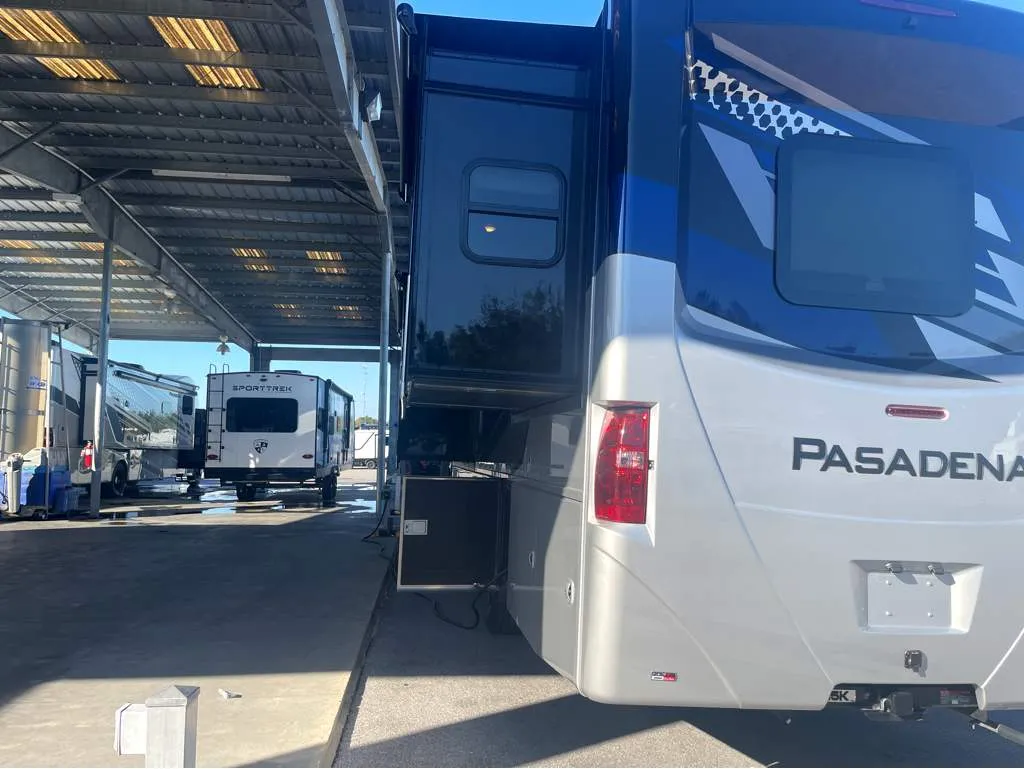 2026 Thor Motor Coach Pasadena 38FX - Photo 4